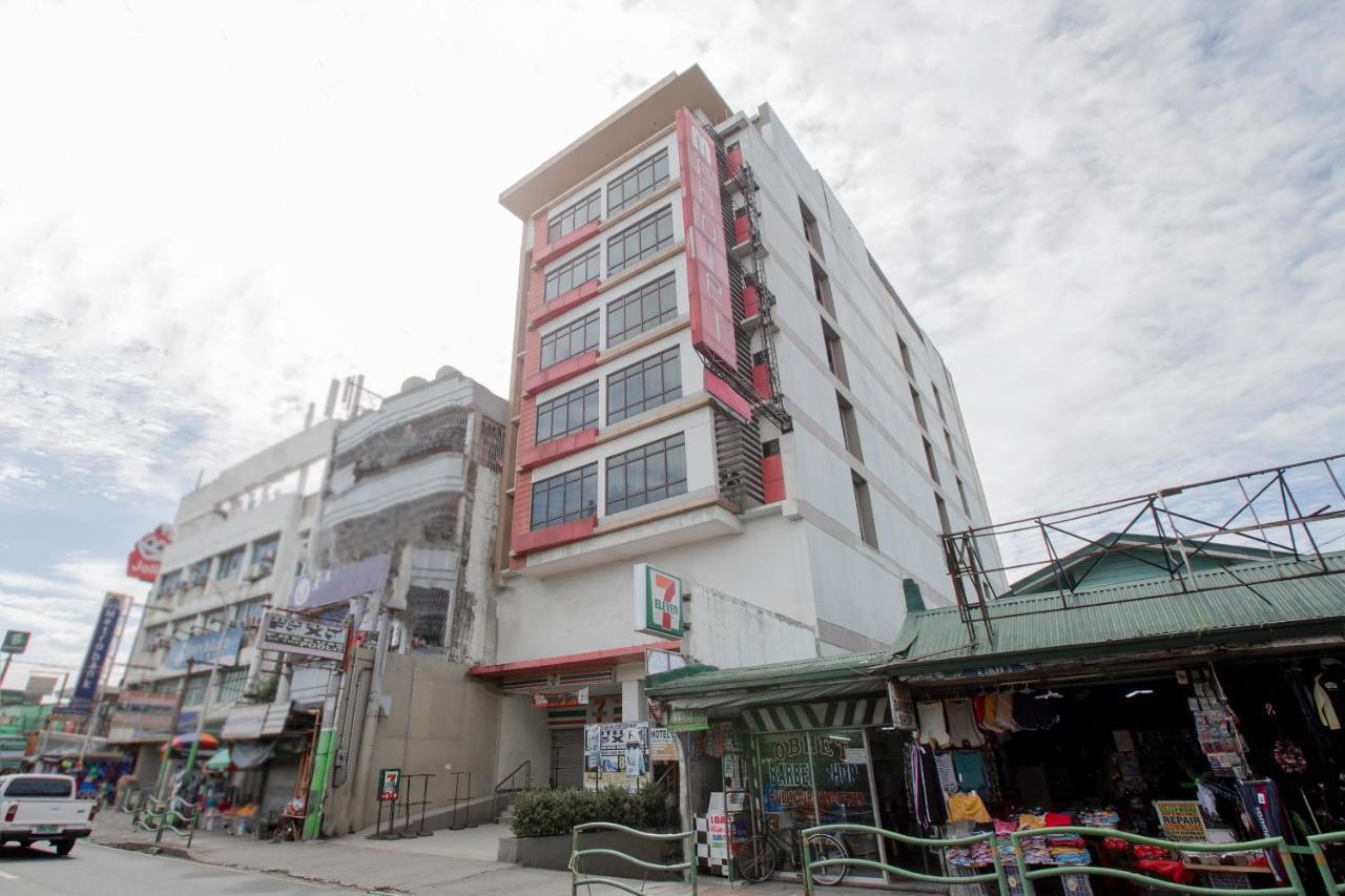 Oyo 637 Fox Hotel เกซอนซิตี้ ภายนอก รูปภาพ