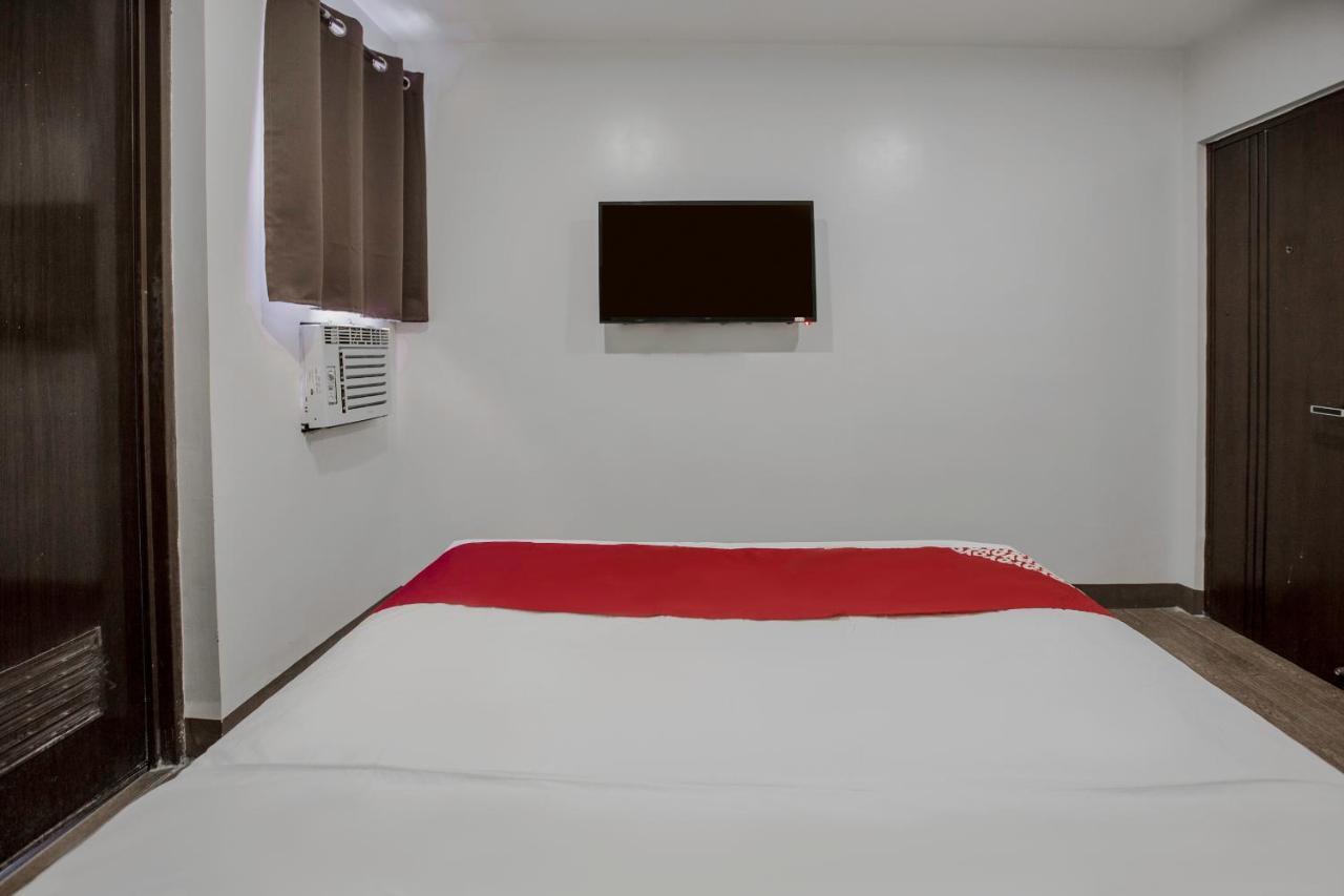 Oyo 637 Fox Hotel เกซอนซิตี้ ภายนอก รูปภาพ