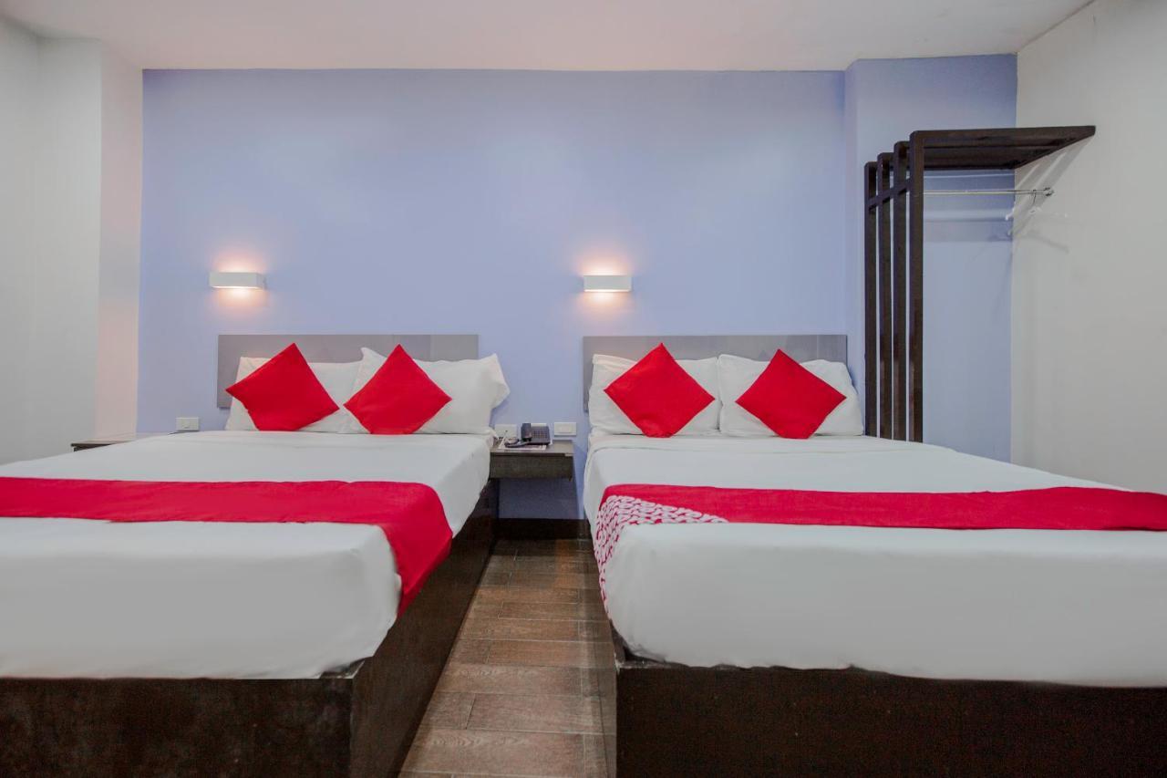 Oyo 637 Fox Hotel เกซอนซิตี้ ภายนอก รูปภาพ