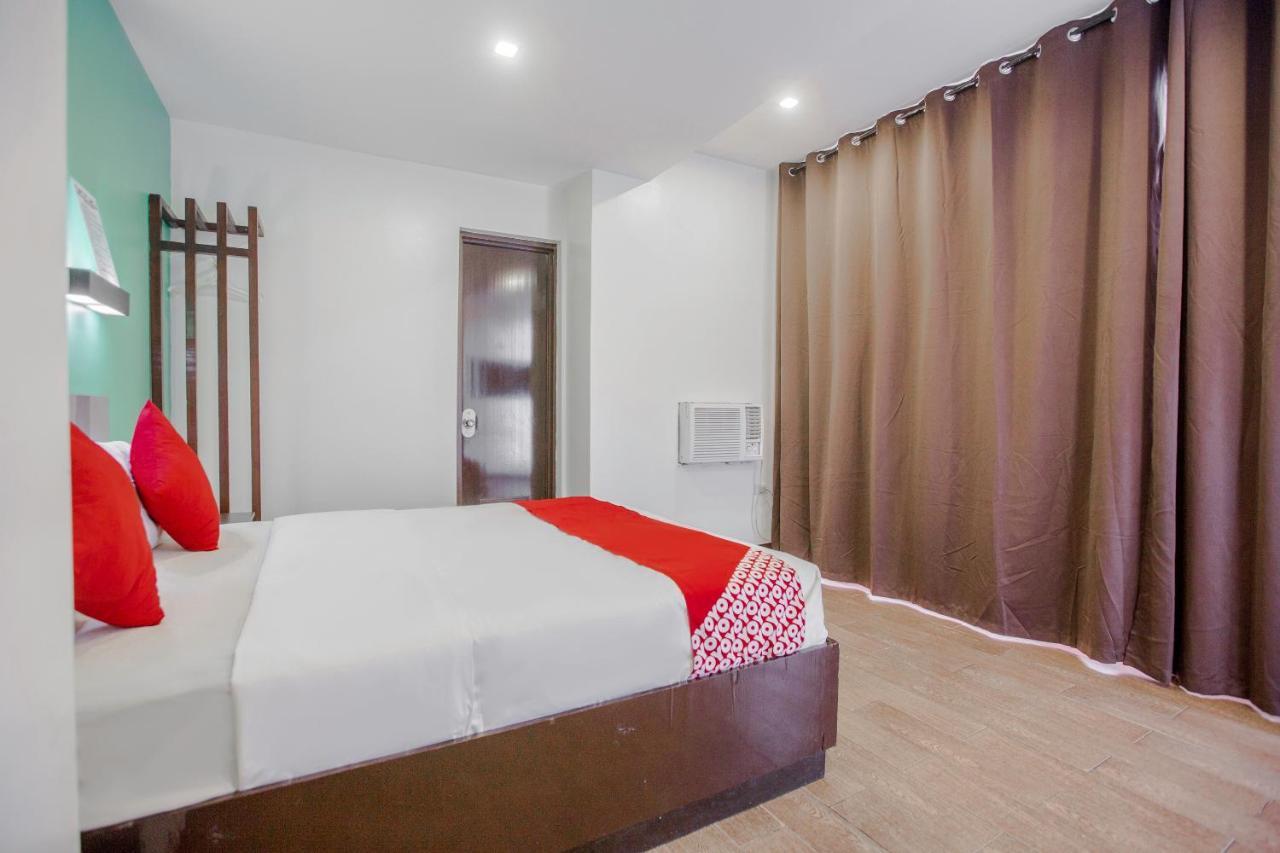 Oyo 637 Fox Hotel เกซอนซิตี้ ภายนอก รูปภาพ