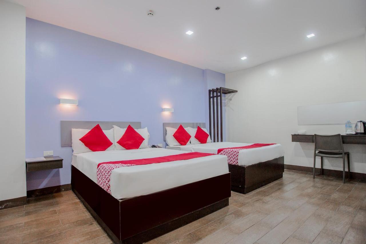 Oyo 637 Fox Hotel เกซอนซิตี้ ภายนอก รูปภาพ