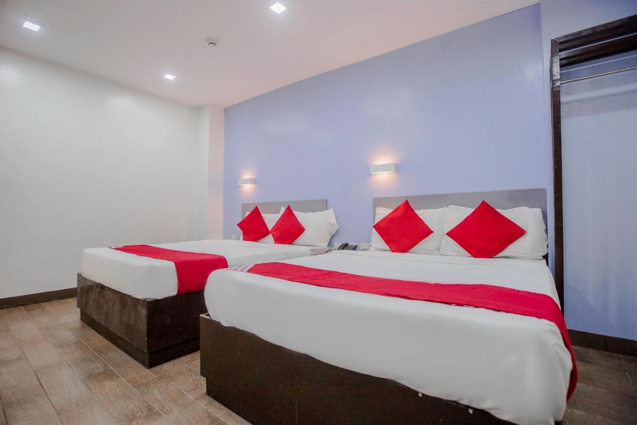 Oyo 637 Fox Hotel เกซอนซิตี้ ภายนอก รูปภาพ