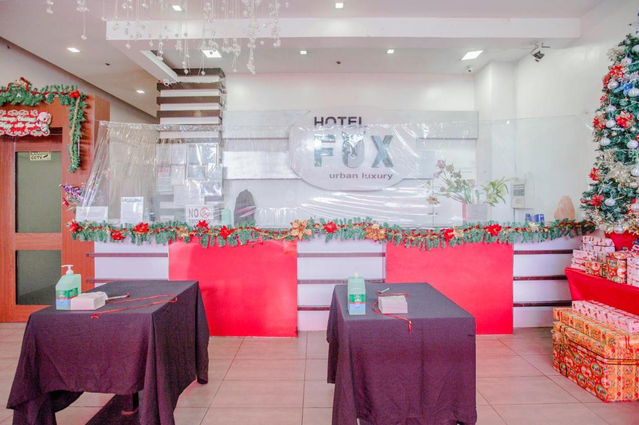 Oyo 637 Fox Hotel เกซอนซิตี้ ภายนอก รูปภาพ